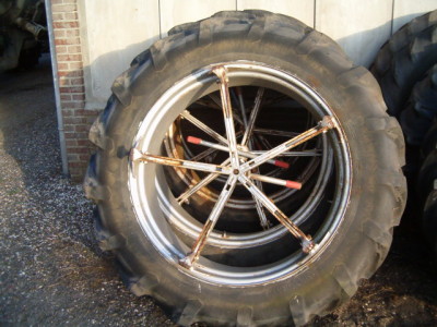 Pirelli 13.6 X 38