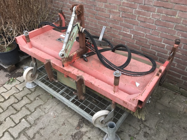 Veegmachine met opvangbak