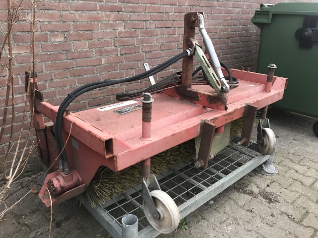 Veegmachine met opvangbak