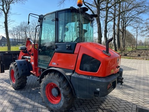 Kubota R082 shovel