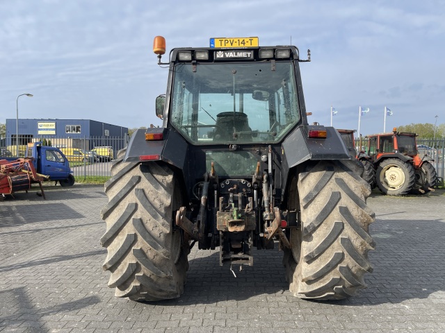 Valmet 8100