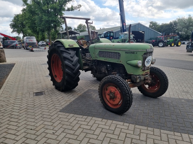 FENDT FAVORIT 3 tractor met 42 pk