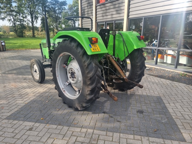 DEUTZ 6206 tractor met 4 cil en 60 pk