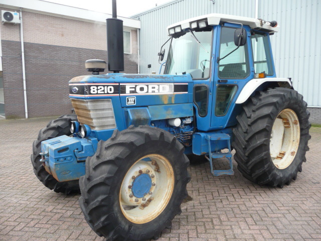 ford 8210 III