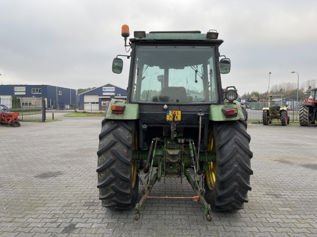 John Deere 2140 MFWD