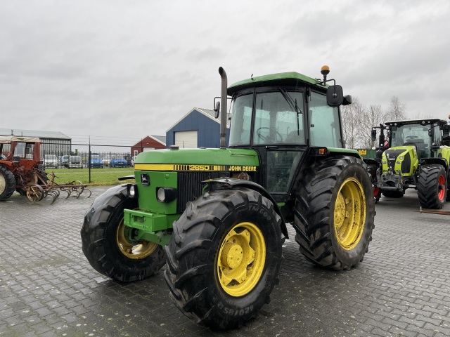 John Deere 2650